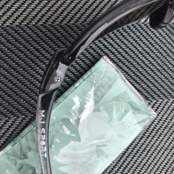 Maui Jim’s - Picture 4 of 4